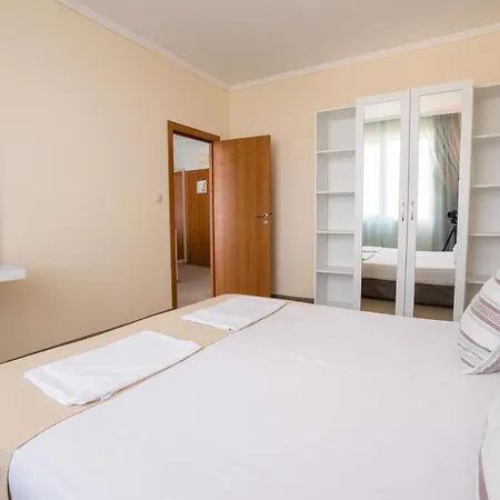 Отель Perla Club