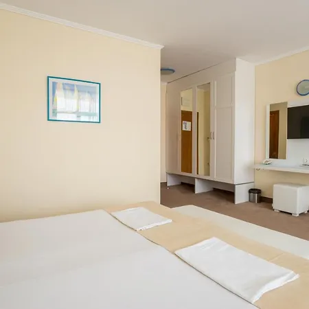 Отель Perla Club