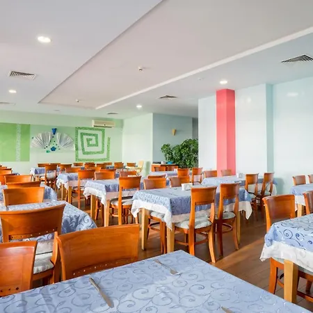 Отель Perla Club