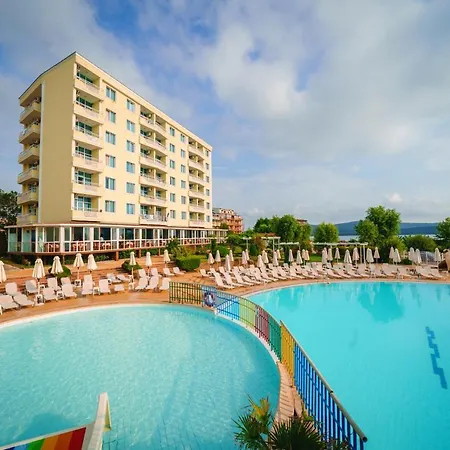 Отель Perla Club 4*