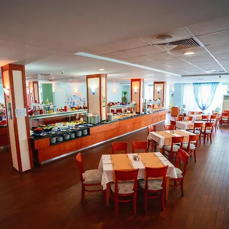 Отель Perla Club Приморско