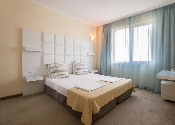 Perla Club Hotell 4*