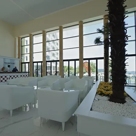 Perla Club فندق بريمورسكو
