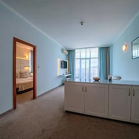 Perla Club بريمورسكو
