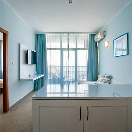فندق Perla Club 4*