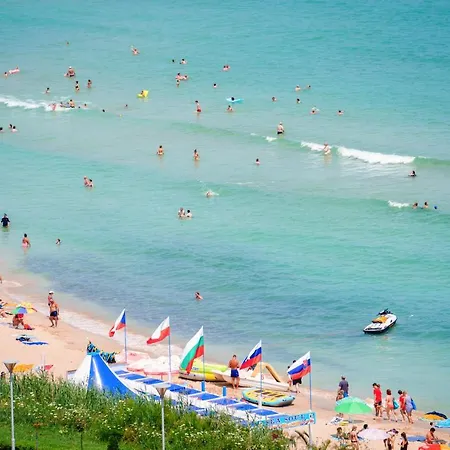 فندق Perla Club 4*